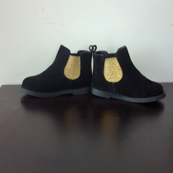 GYMBOREE baby's black and gold boots - Picture 2 of 6